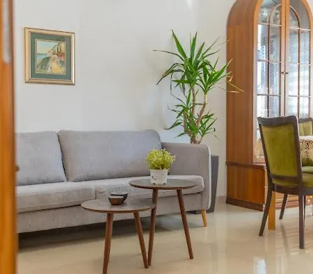 Roza Apartment