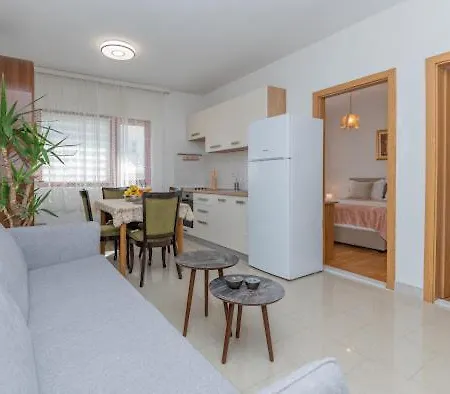 Apartment Roza Baska Voda