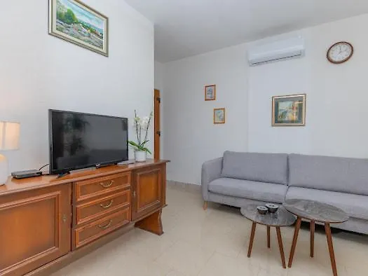 Roza Apartamento Baška Voda